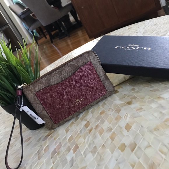 Coach Wallet Wristlet - Picture 7 of 8